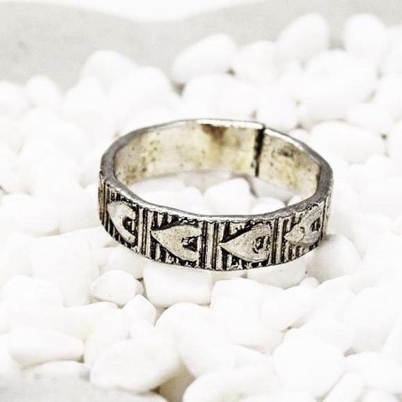 Heart Infinity Ring - Picture 3 of 4